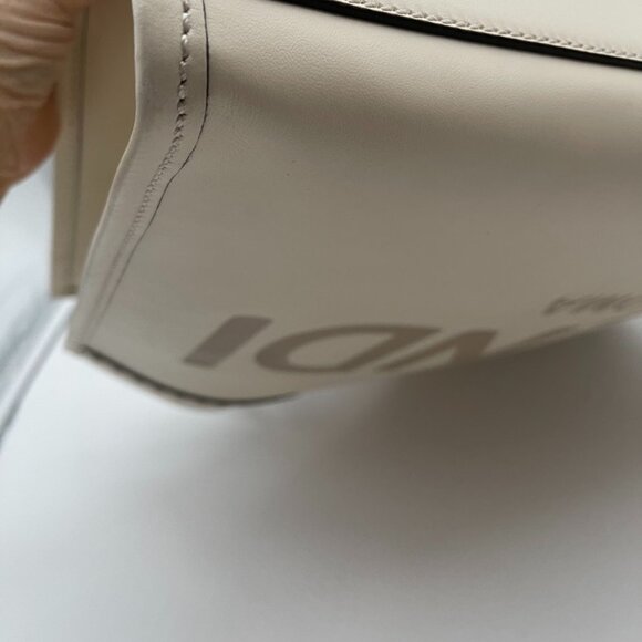 Vitello King Plexiglass Logo Embossed Large Fendi Sunshine Shopper Tote Cream - Picture 7 of 9